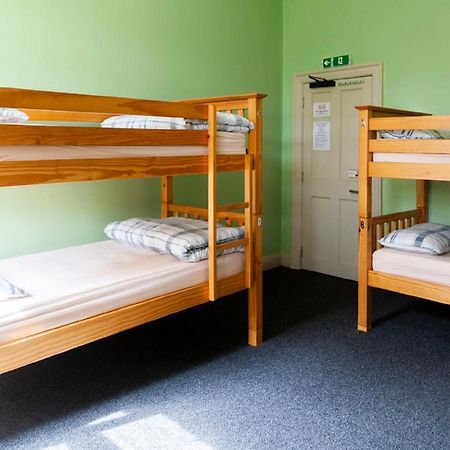 Dundee Backpackers Hostel Bagian luar foto