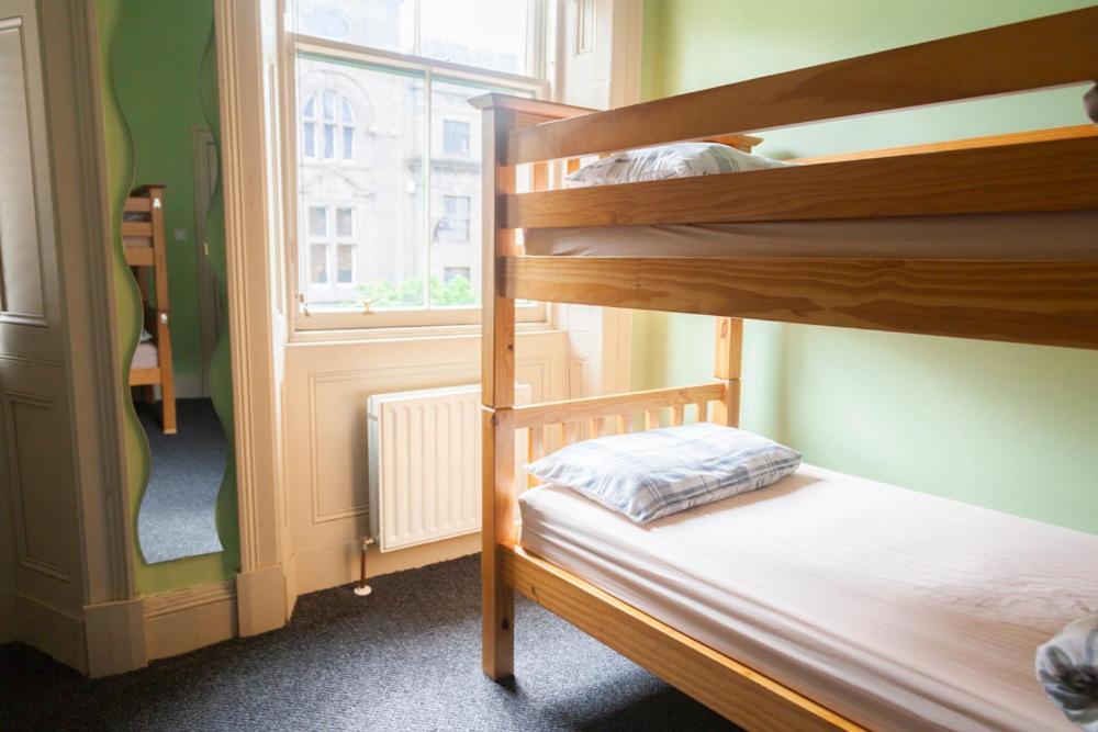 Dundee Backpackers Hostel Bagian luar foto