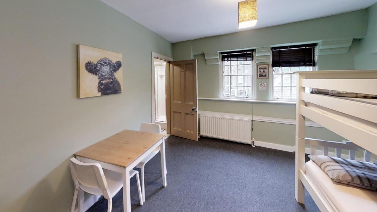 Dundee Backpackers Hostel Bagian luar foto