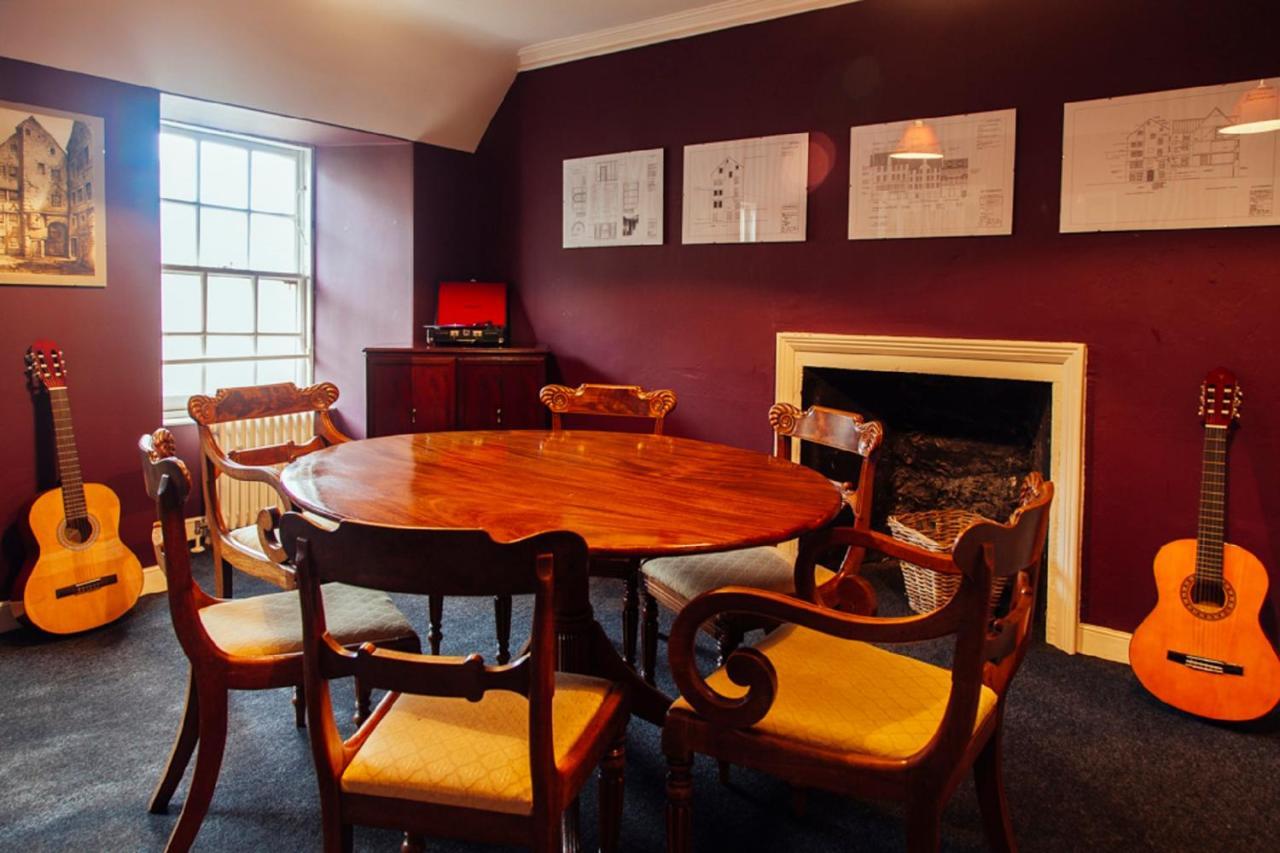 Dundee Backpackers Hostel Bagian luar foto