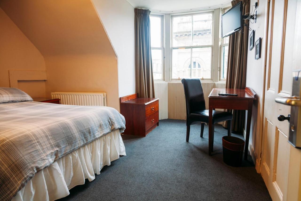 Dundee Backpackers Hostel Bagian luar foto