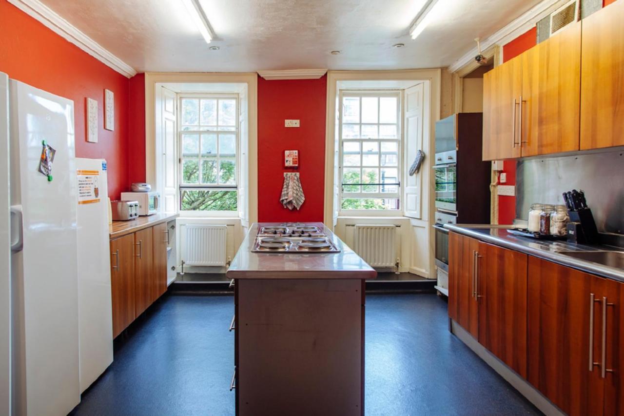 Dundee Backpackers Hostel Bagian luar foto